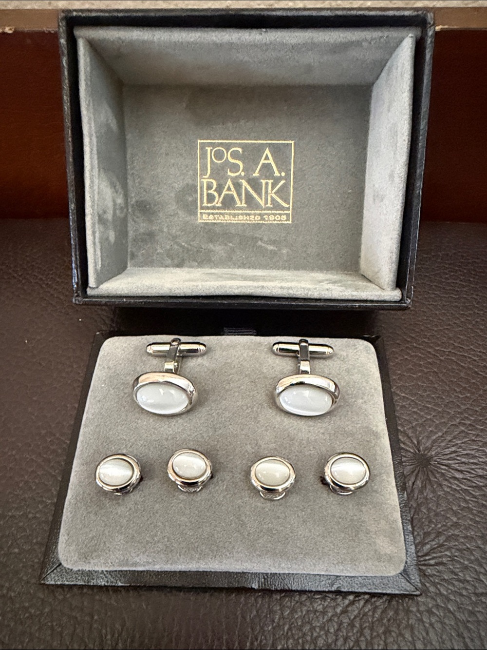 Vintage Cuff Links & Shirt Stud Set Features White Mother of Pearl Inlay Design